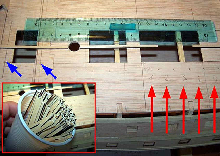 Il primo listello deve essere incollato in modo perfetto perché di fatto è un “listello guida”