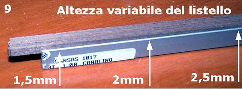 Si incastrano i listelli nella dima e si vede di quanto gli stessi devono essere rastremati